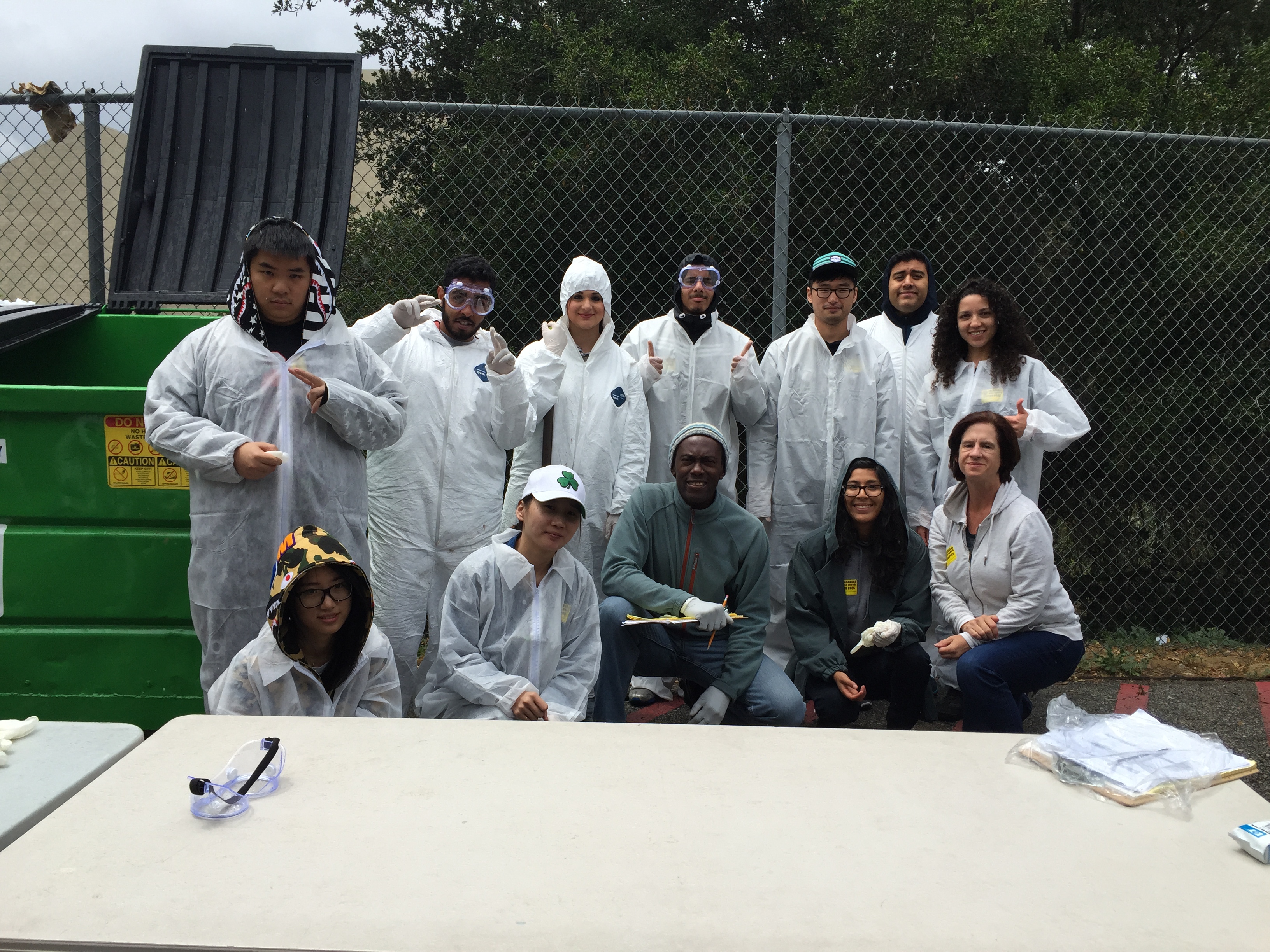 Picture of Izmskzm with other participants at 'Zero Waste' event.